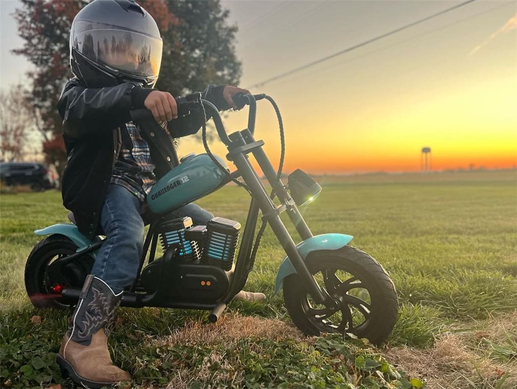 What Helmet Should Kids Wear on a Motorcycle?